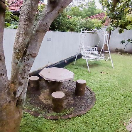 Apartamento Stairway Way To Heaven Ambalangoda  Exterior foto