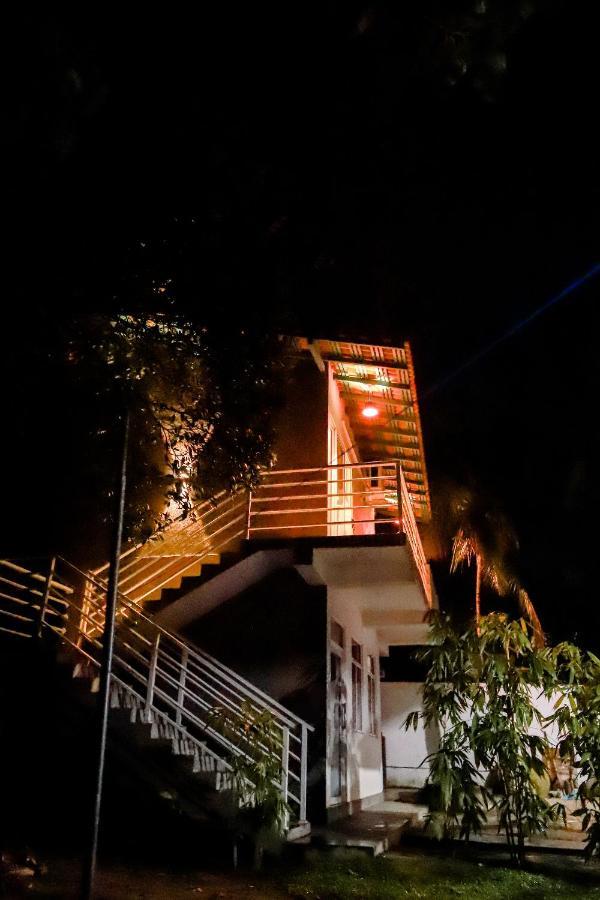 Apartamento Stairway Way To Heaven Ambalangoda  Exterior foto