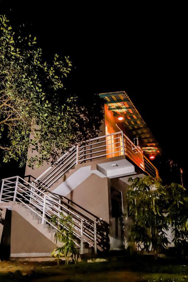 Apartamento Stairway Way To Heaven Ambalangoda  Exterior foto