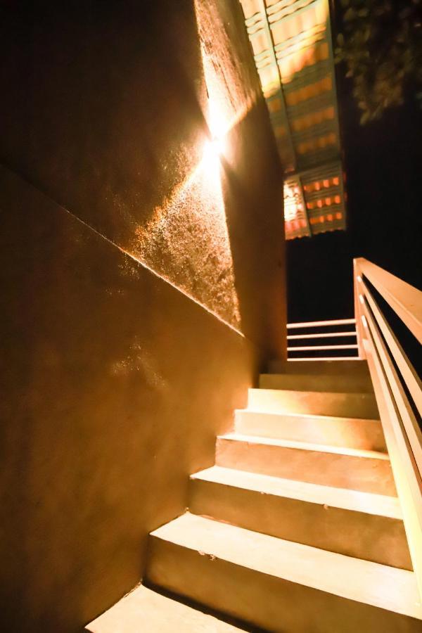 Apartamento Stairway Way To Heaven Ambalangoda  Exterior foto